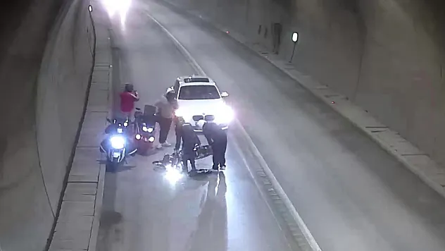 Tünelde motosikletten düşüp metrelerce sürüklendi