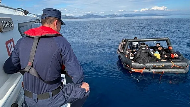 Türk karasularına geri itilen göçmenler kurtarıldı