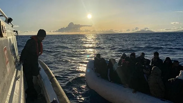 Türk karasularına geri itilen göçmenler kurtarıldı