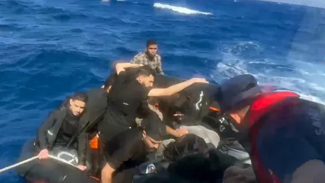 Türk Sahil Güvenlik ekiplerince düzensiz göçmenler kurtarıldı