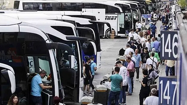 Türkiye'de geçen yıl yaklaşık 2,5 milyon kişi iller arasında göç etti
