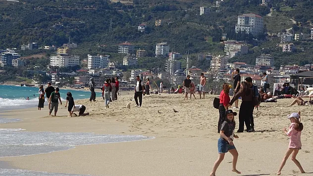 Türkiye'de kış Antalya'da yaz