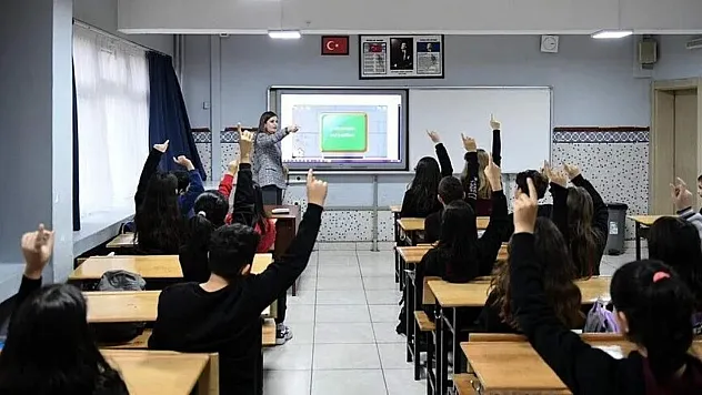 Türkiye'de muhtemel eğitim süresi 2025'te 16,8 yıl oldu