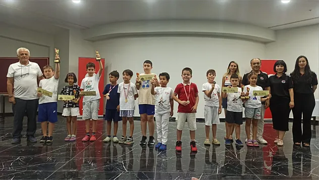 Türkiye'nin dört bir yanından sporcular Fethiye'de aynı masada buluştu