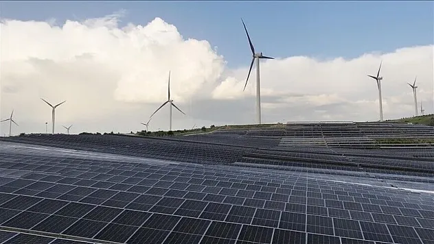 Türkiye'nin elektrik kurulu gücü 126 bin megavatı geçti