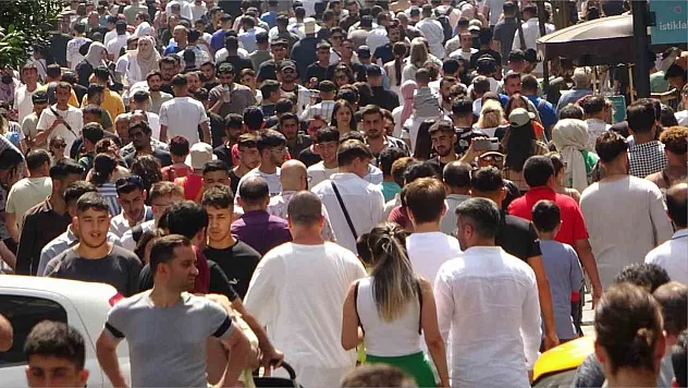 Türkiye'nin nüfusu 1 Temmuz itibarıyla 86 milyon 320 bin 602 kişi oldu