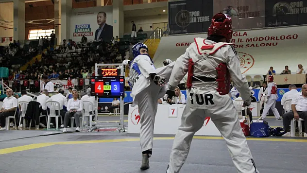 ''Türkiye şampiyonası için sporun başkenti Muğla'da 3 bin tekvandocu gencimizi ağırlıyoruz''