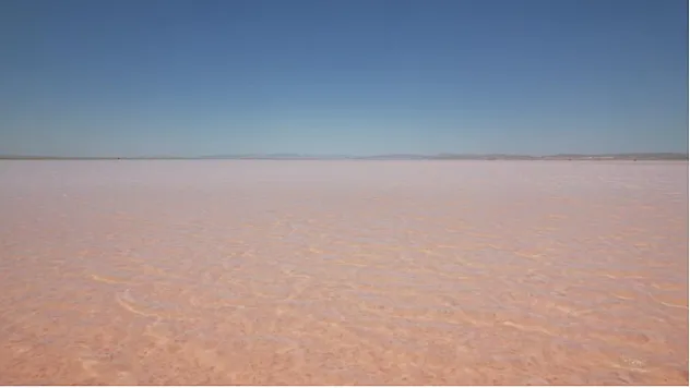 Tuz Gölü pembe renge büründü