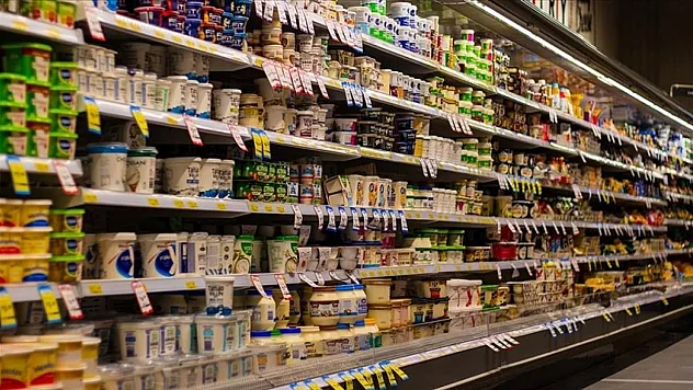 Ultra işlenmiş gıdalar, meyve ve sebzelerden çok sigarayla daha fazla ortak noktaya sahip