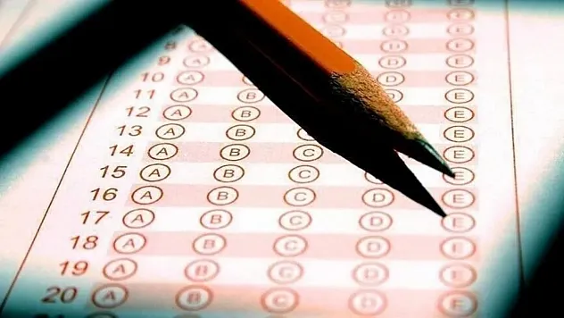 Üniversite adaylarına 'Sosyal medyanın yönlendirdiği tercihler kariyeri riske atabilir' uyarısı