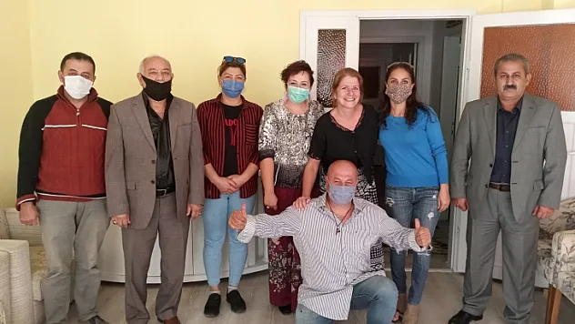 Ünlü sanatçı siyasete atıldı