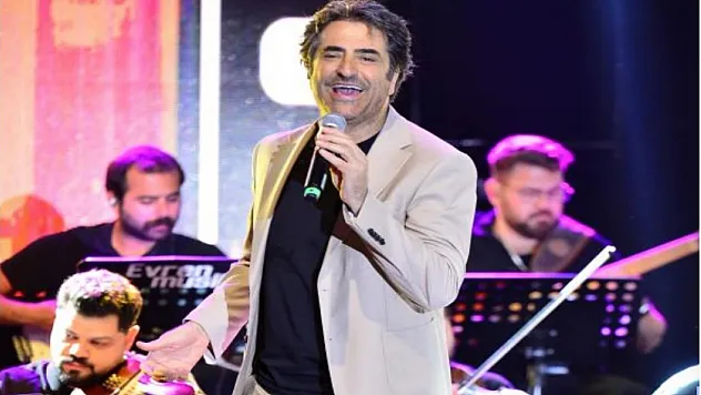 Ünlü sanatçıdan hayranlarına müjde