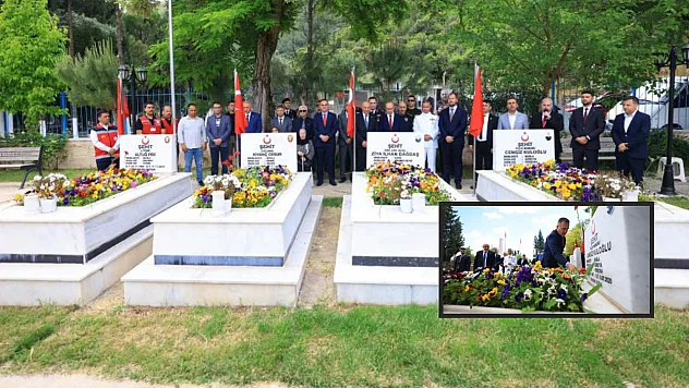Vali Akbıyık, Kurban Bayramı nedeniyle şehitliği ziyaret etti
