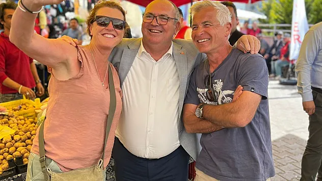 Vekil Adayı Demir'den Semt Pazarlarına Ziyaret