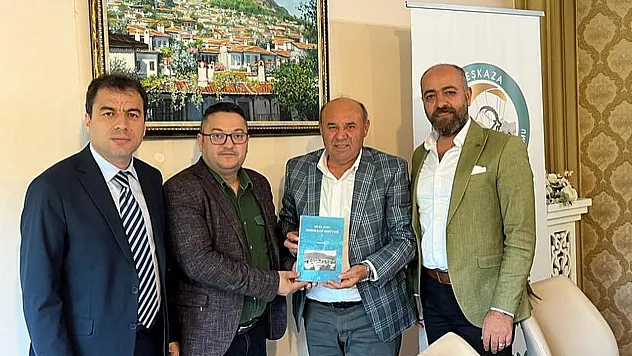 Vekil Otgöz'den Başkan Karakuş'a ziyaret