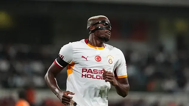 Victor Osimhen, sakatlığı sebebiyle Nijerya Milli Takımı'nın kadrosundan çıkarıldı