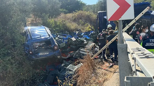 Virajı alamayan kamyon dehşet saçtı: 1 ölü, 1 yaralı