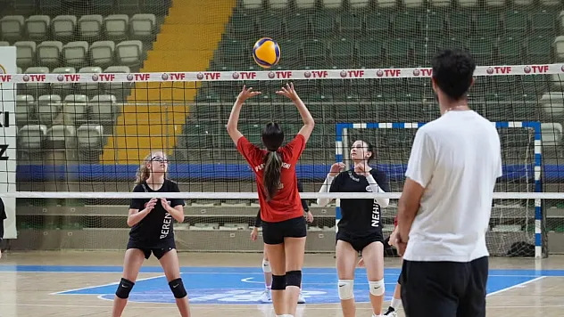Voleybolda Muğla il karması hazırlıklarını tamamladı