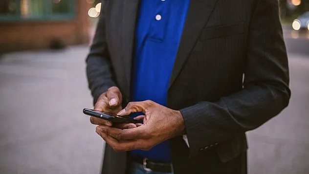 Whatsapp'ta dedikodu yaptı, işten atıldı