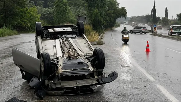 Yağmur Sonrası Feci Kaza! Araç Defalarca Takla Attı