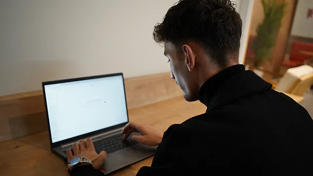 'Yapay zekanın tesellisi tehlike saçıyor, muhakeme yeteneğini bloke ediyor'