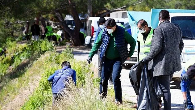 Yarımada'da temizlik çalışması yapıldı