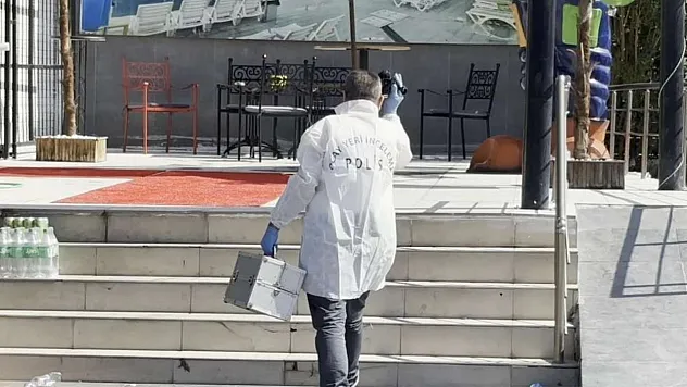 Yaşı küçük temizlikçi havuz kaydırağından düşüp ağır yaralandı