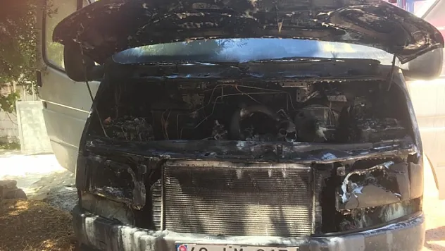 Yatağan'da araç yangını