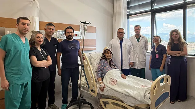 Yatağan'da Yüksek riskli hastaya bölgesel anastezi ile operasyon