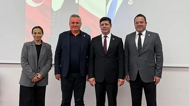 Yeni Parti Muğla'da iki adaylı seçim öncesi kongre yapıldı