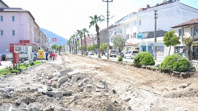 Yol çalışmaları hız kesmeden devam ediyor