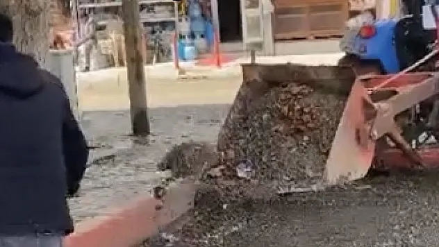 Yol çalışmalarından kalan artıkların temizlenmedi