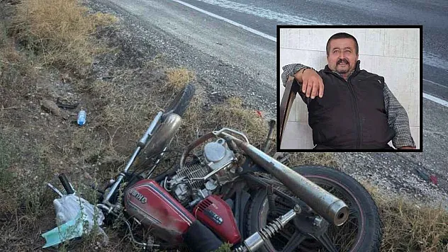Yol kenarında bekleyen motosiklet sürücüsü canından oldu