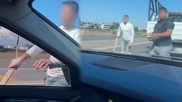Yol verme tartışmasında sopalı saldırıdan kaçarak kurtuldular