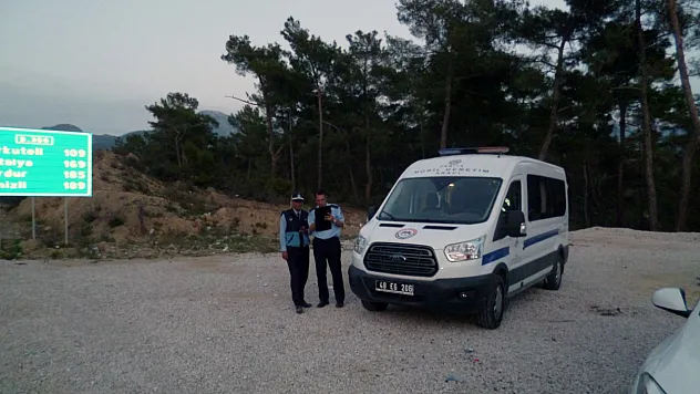 Zabıtalar denetimine hız kesmeden devam ediyor