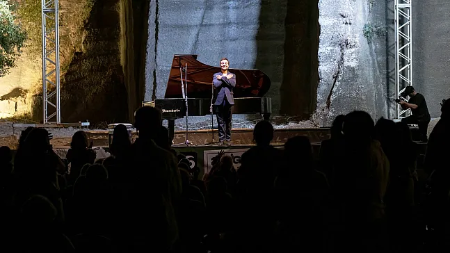 23. Uluslararası Gümüşlük Müzik Festivali'nde Portekizli piyanist Vasco Dantas konser verdi