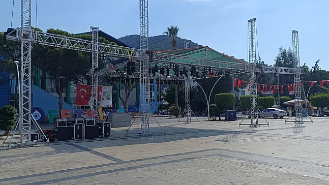 Fethiye'de 30 Ağustos coşkusu için Beşkaza Meydanı hazırlanıyor