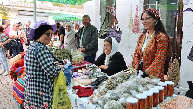 Marmaris Deniz Ürünleri Festivali'nde Taşlıca Rüzgarı Esti