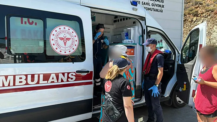 Fethiye'de ticari yatta yaralanan vatandaş için tıbbi tahliye