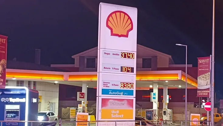 Motorin 100 lirayı aştı! Fethiye’de tabelalar üç haneli fiyata geçemedi