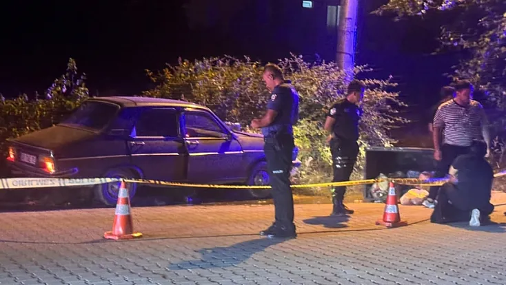 Seydikemer'de Otomobil Çöp Konteynerine Çarptı: Sürücü Hayatını Kaybetti