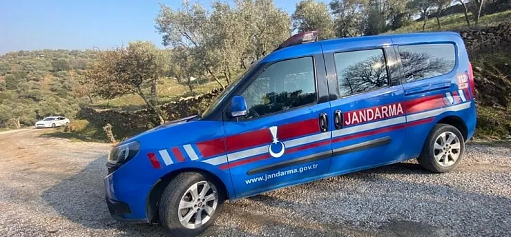 77 Yaşındaki Adam Silahla Başından Vurulmuş Halde Ölü Bulundu