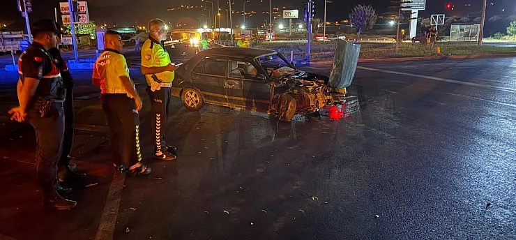 Alkollü sürücü kaza yaptı: 2 yaralı