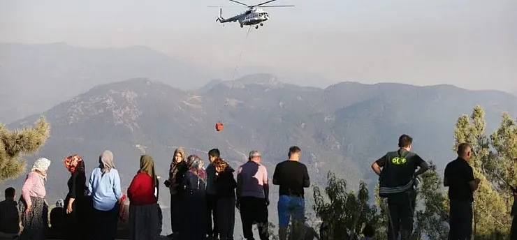 Bakan Yumaklı'dan vatandaşlara 'orman yangını sahasına girilmemesi' uyarısı