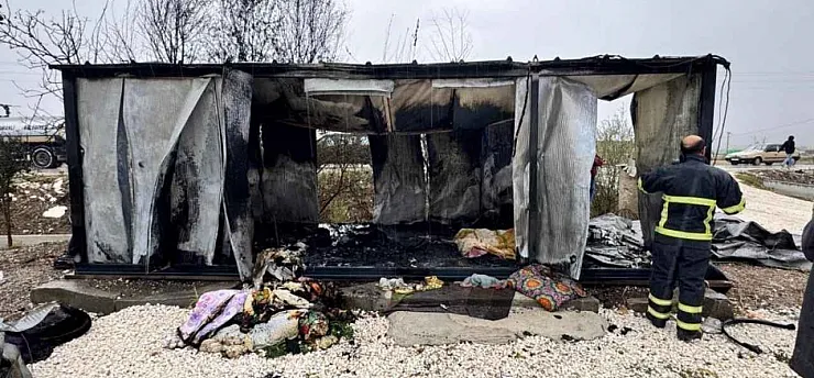 Burdur'da baraka yangını: Yaşlı kadın hayatını kaybetti