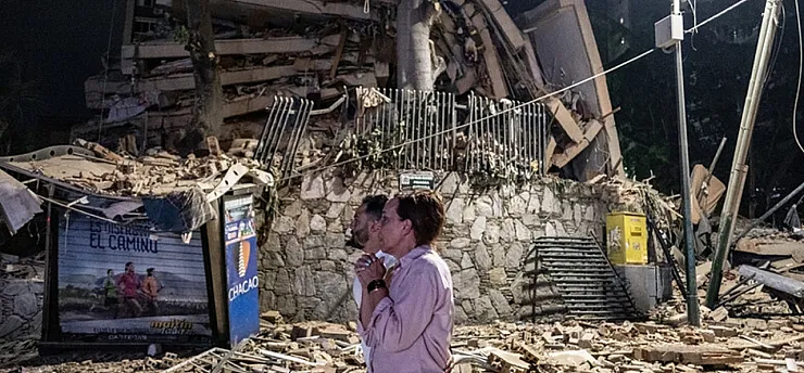 Dünyanın farklı bölgelerinde son 24 saatte 4 büyük deprem meydana geldi