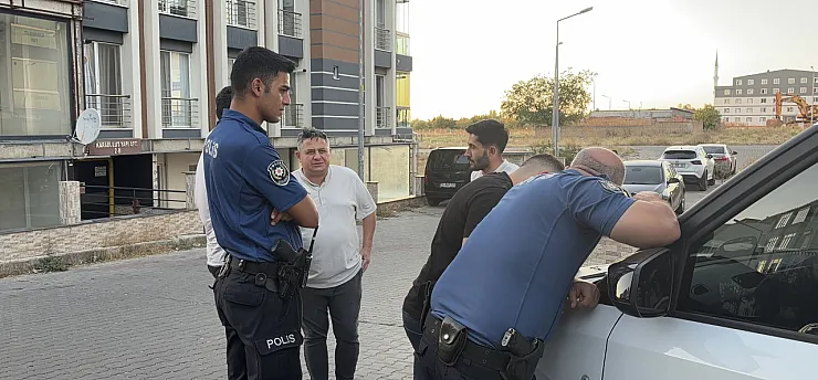 Evde uyuya kalan şahıs ekipleri harekete geçirdi: 'İnanın, bıraksanız hala uyurum' dedi