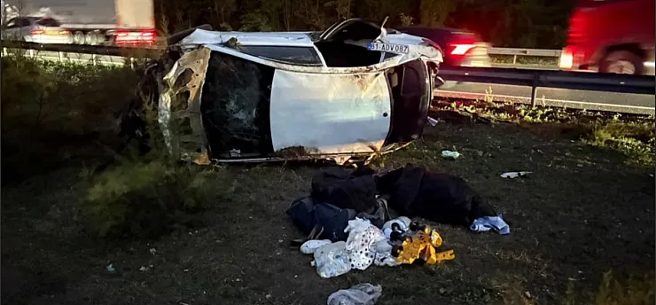 Feci Trafik Kazası: Devrilen Otomobilde 1 Kişi Hayatını kaybetti