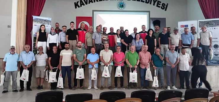 Kavaklıdere'de ceviz üreticilerine verim ve kalite eğitim