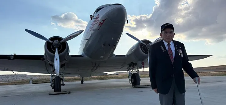Kıbrıs Gazisi, yıllar önce görev yaptığı ve 'sevgilim' dediği efsane uçakla yeniden buluştu